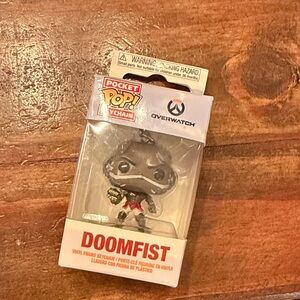 Funko Pocket Pop! Keychain: Overwatch Doomfist - Black and Red